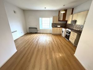 Lounge/Kitchen- click for photo gallery